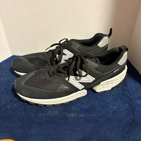 2019 NEW BALANCE Men's 574 Sport Running Shoes Athletic MS574ACL Black Size 17 D - Picture 2 of 8